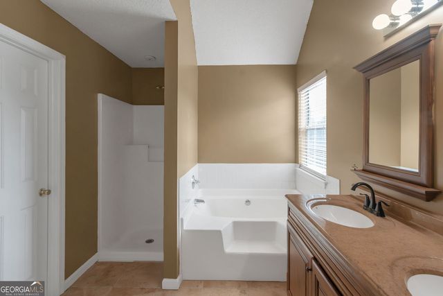 3117 Stonebridge Creek Drive, Lithonia, GA 30058