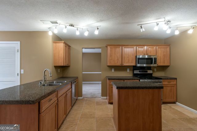 3117 Stonebridge Creek Drive, Lithonia, GA 30058