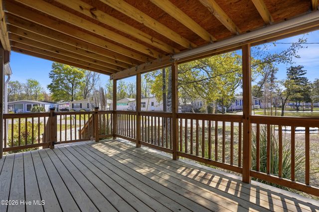 8990 Bonaparte Drive SW, Sunset Beach, NC 28468