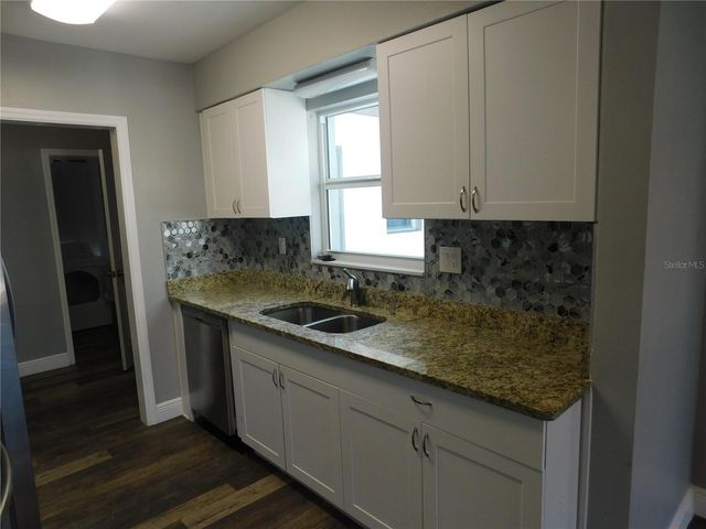 1116 65TH STREET NW, Bradenton, FL 34209