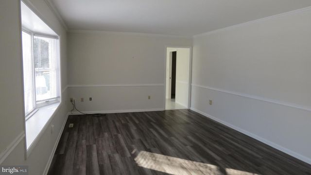 1043 W AREBA AVE, Hershey, PA 17033