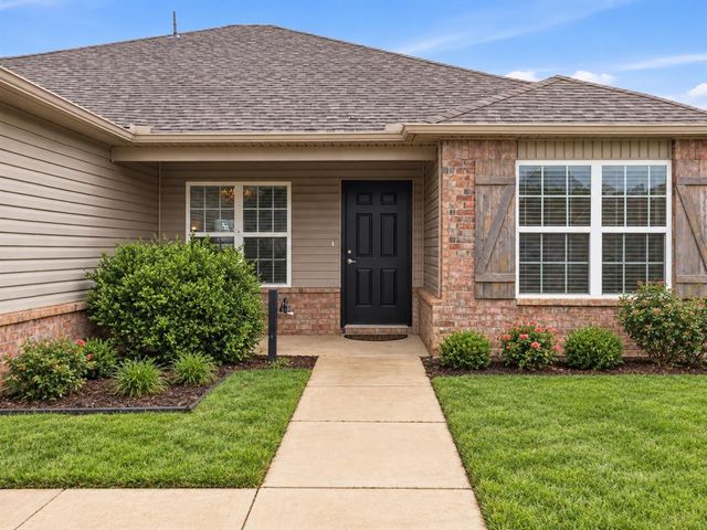 1200 Granite Lane, Noble, OK 73068