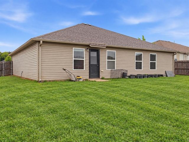 1200 Granite Lane, Noble, OK 73068