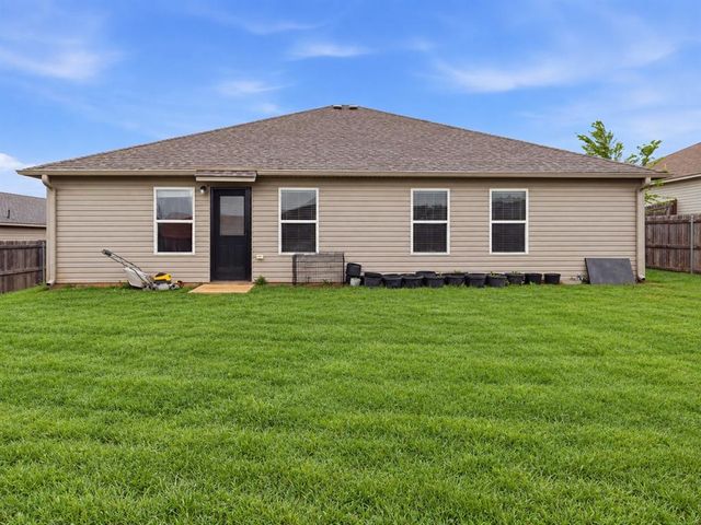 1200 Granite Lane, Noble, OK 73068