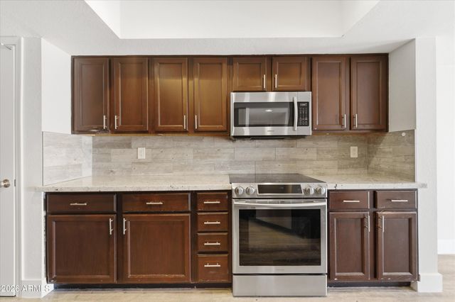 7755 E THOMAS Road 11, Scottsdale, AZ 85251