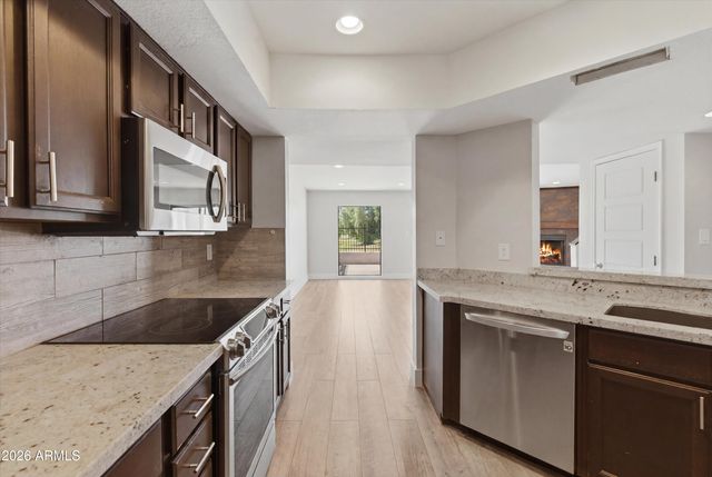7755 E THOMAS Road 11, Scottsdale, AZ 85251