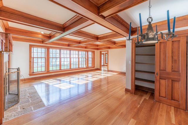 3582 Norport DRIVE, Port Washington, WI 53074