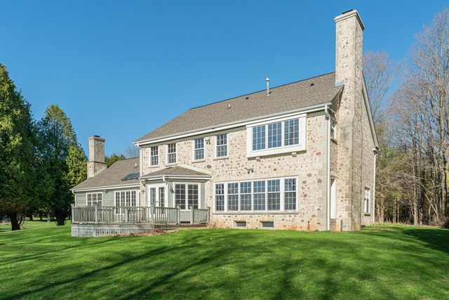 3582 Norport DRIVE, Port Washington, WI 53074