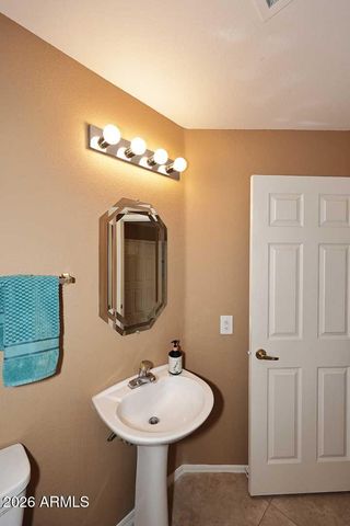 10218 N 12TH Place 2, Phoenix, AZ 85020