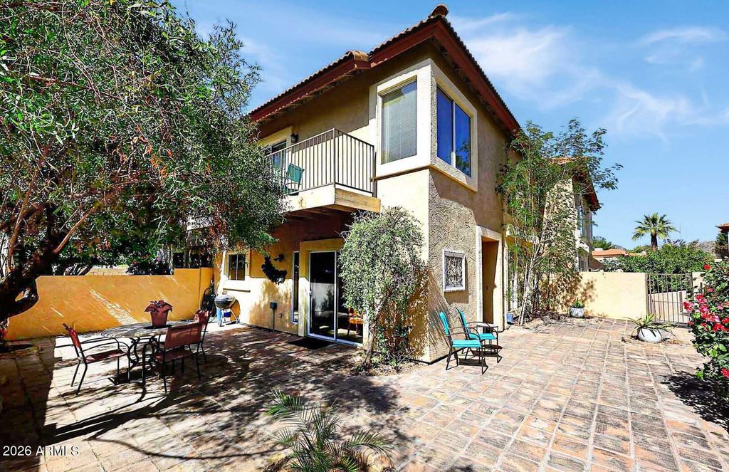 10218 N 12TH Place 2, Phoenix, AZ 85020