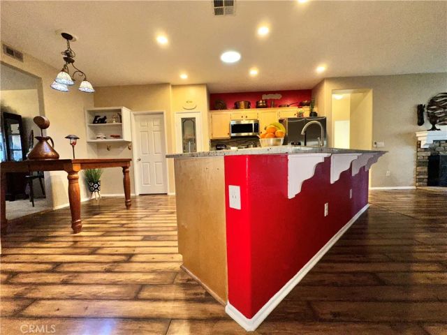 11834 Dellwood, Victorville, CA 92392