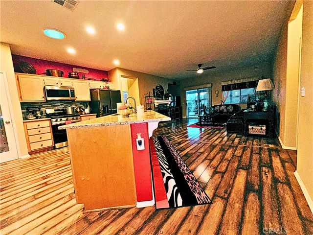 11834 Dellwood, Victorville, CA 92392