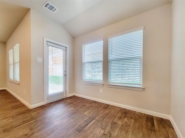 125 Solitude DR, San Marcos, TX 78666