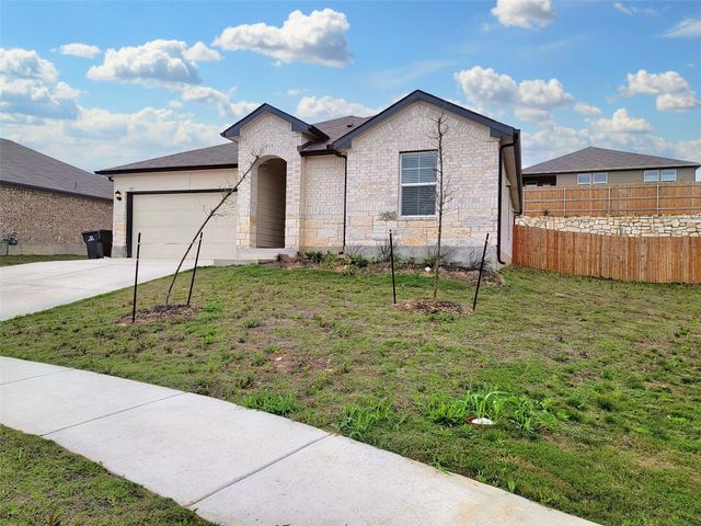 125 Solitude DR, San Marcos, TX 78666