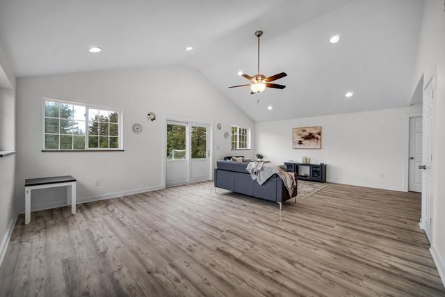 838 N 200 W, Valparaiso, IN 46385