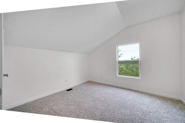 838 N 200 W, Valparaiso, IN 46385