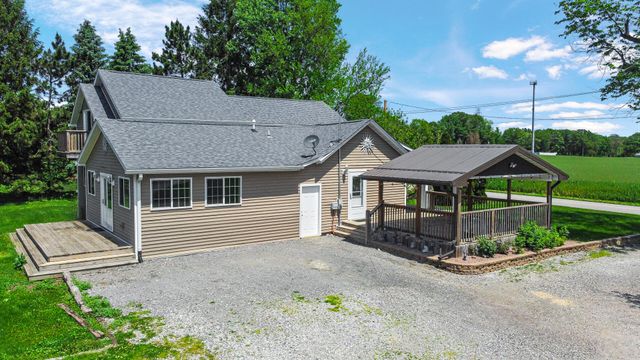 838 N 200 W, Valparaiso, IN 46385
