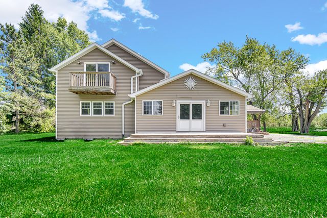 838 N 200 W, Valparaiso, IN 46385