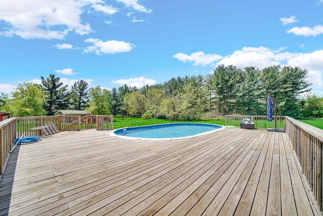 838 N 200 W, Valparaiso, IN 46385