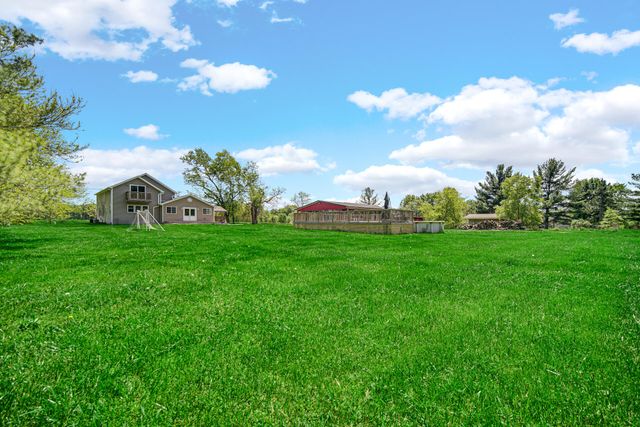 838 N 200 W, Valparaiso, IN 46385