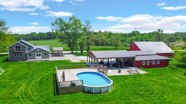 838 N 200 W, Valparaiso, IN 46385