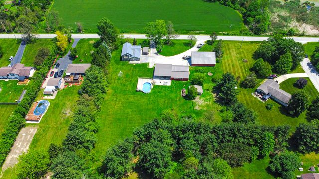 838 N 200 W, Valparaiso, IN 46385