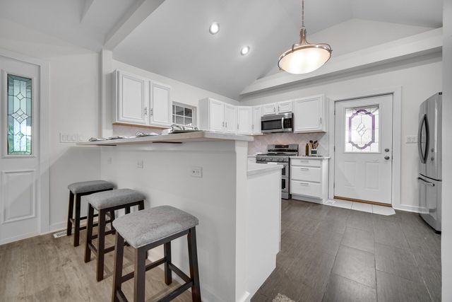 838 N 200 W, Valparaiso, IN 46385