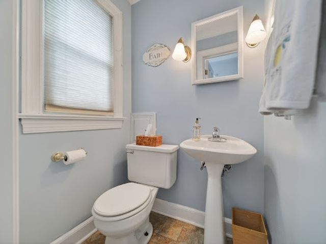 710 CONNECTICUT Drive, Erie, PA 16505