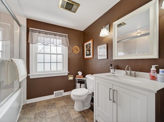 710 CONNECTICUT Drive, Erie, PA 16505