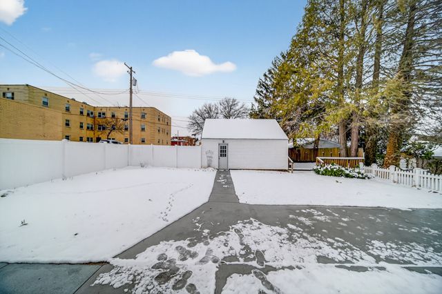 710 CONNECTICUT Drive, Erie, PA 16505