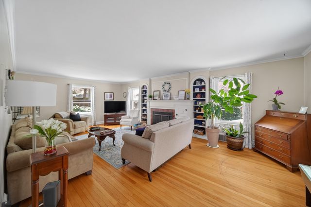 710 CONNECTICUT Drive, Erie, PA 16505