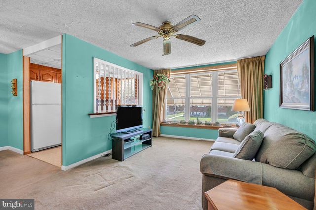 2113 EMERSON ST, Philadelphia, PA 19152