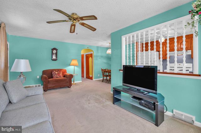 2113 EMERSON ST, Philadelphia, PA 19152