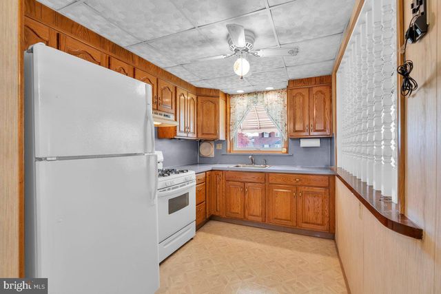 2113 EMERSON ST, Philadelphia, PA 19152