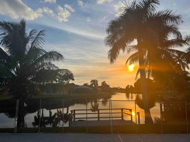 2060 Amesbury Circle, Wellington, FL 33414