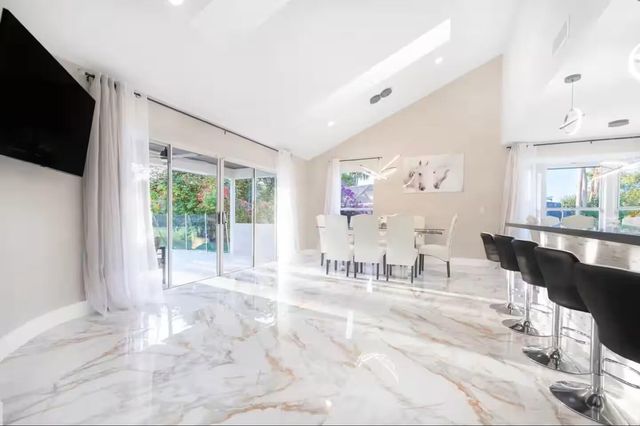 2060 Amesbury Circle, Wellington, FL 33414