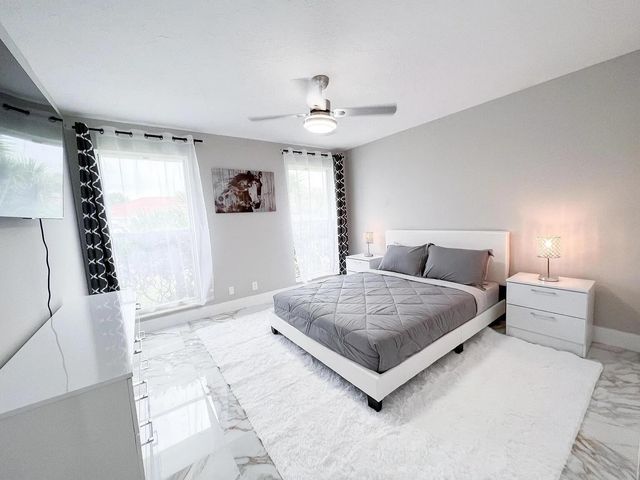 2060 Amesbury Circle, Wellington, FL 33414