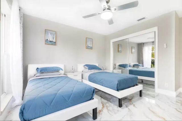 2060 Amesbury Circle, Wellington, FL 33414