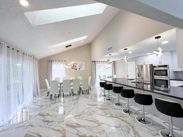 2060 Amesbury Circle, Wellington, FL 33414