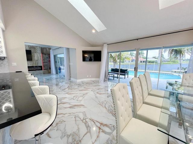 2060 Amesbury Circle, Wellington, FL 33414