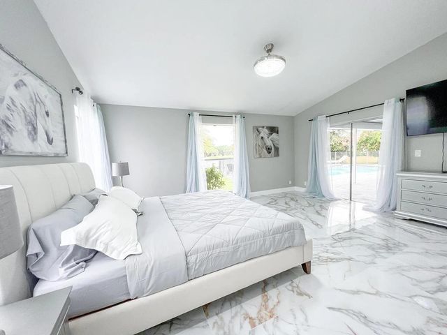 2060 Amesbury Circle, Wellington, FL 33414