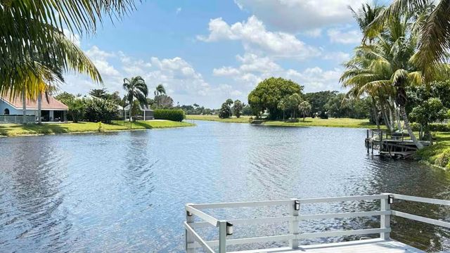 2060 Amesbury Circle, Wellington, FL 33414