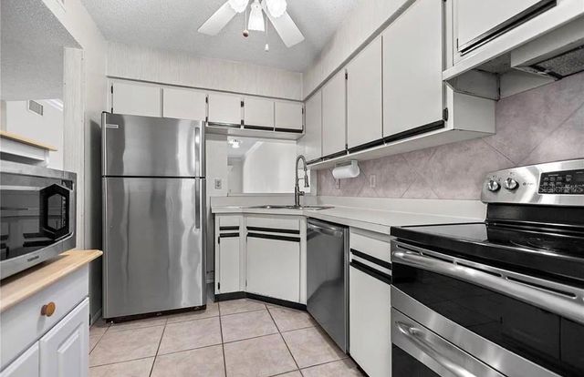 7294 CLOISTER DRIVE 23, Sarasota, FL 34231