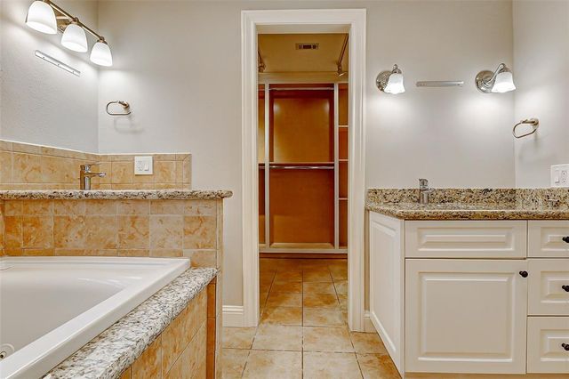 7622 Braesglen Drive, Houston, TX 77071
