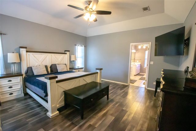 514 Preston Drive, Pottsboro, TX 75076