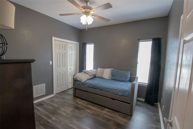514 Preston Drive, Pottsboro, TX 75076