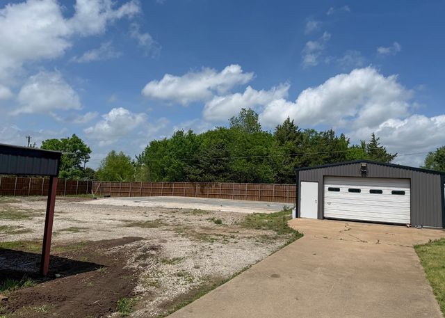 514 Preston Drive, Pottsboro, TX 75076