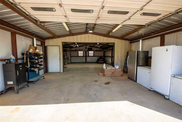 514 Preston Drive, Pottsboro, TX 75076