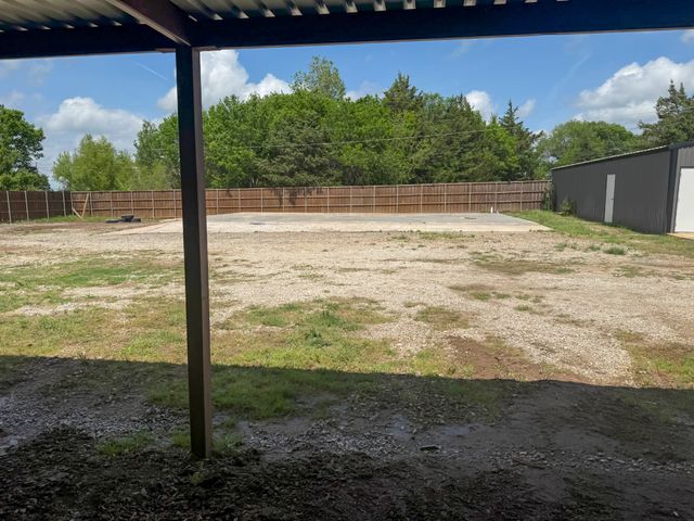514 Preston Drive, Pottsboro, TX 75076