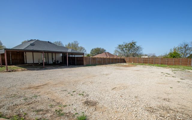 514 Preston Drive, Pottsboro, TX 75076